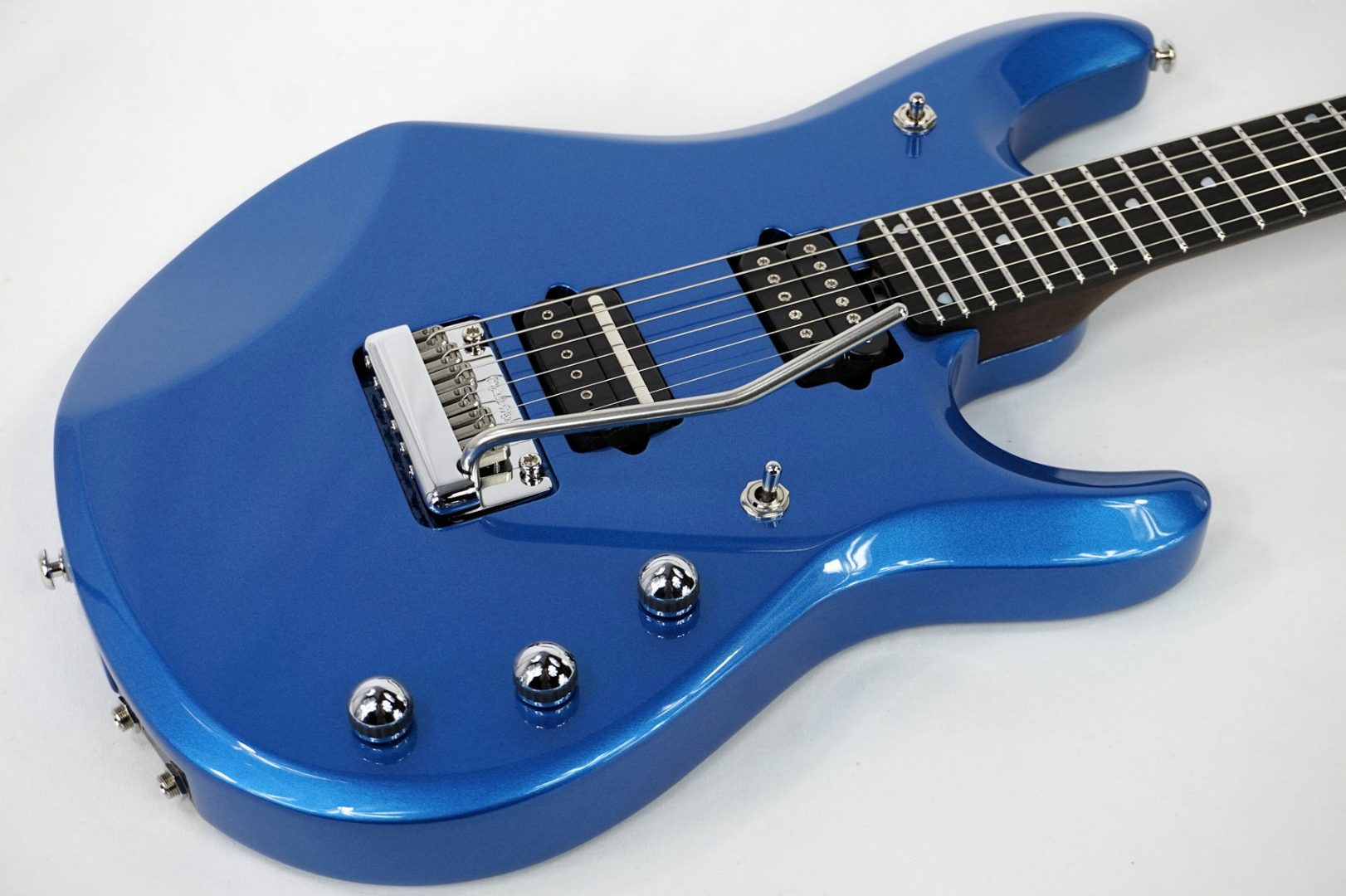 John-Petrucci-JP6-Diablo-Blue-G92124-4.jpg