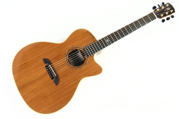 Alvarez Yairi Masterworks Grand Auditorium Acoustic Electric GYM74CE - Redwood Top - 76069 - Image 3