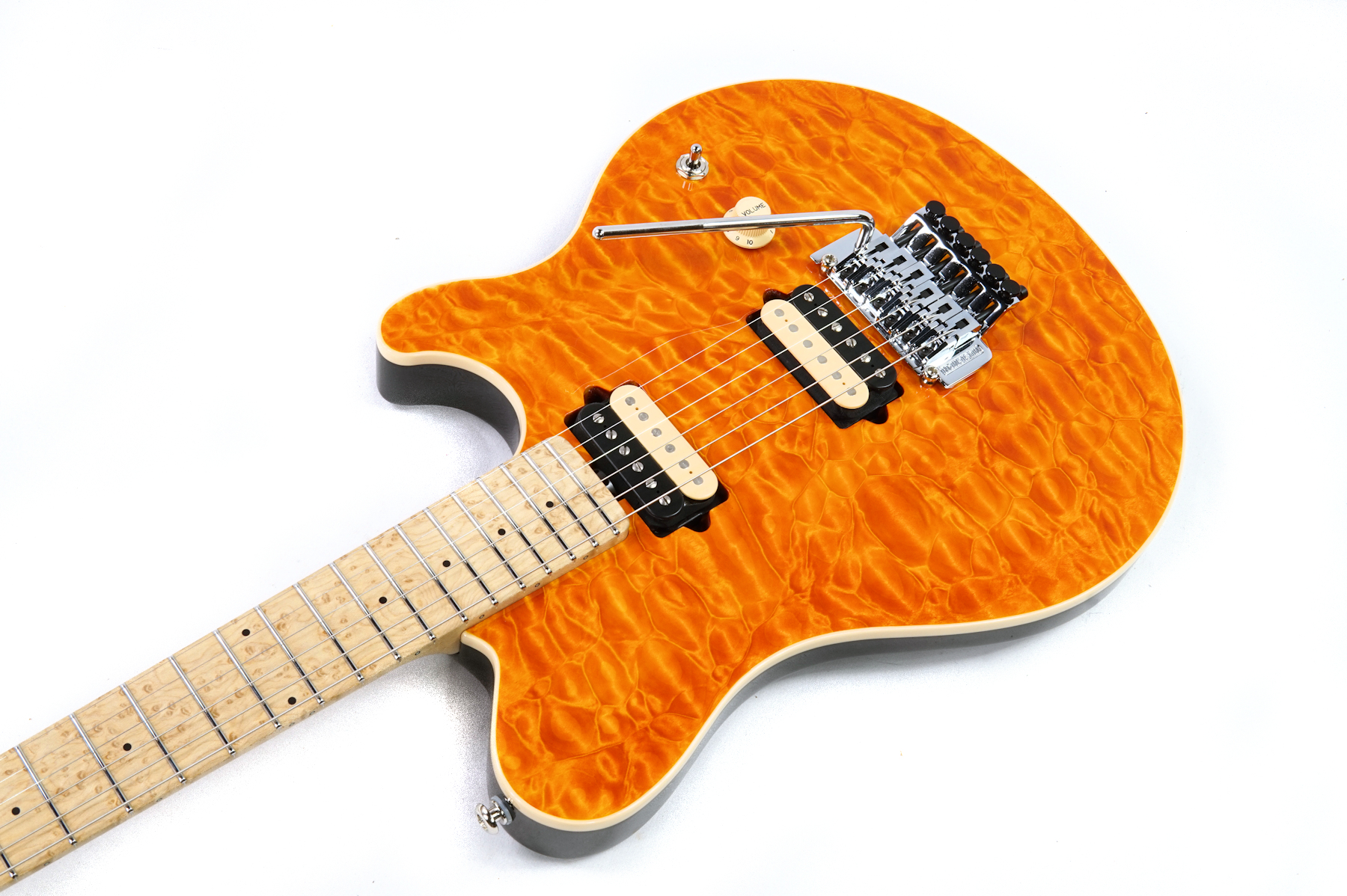 Ernie Ball Music Man Axis 30th Anniversary - Trans Gold Quilt - H09541 - Image 7